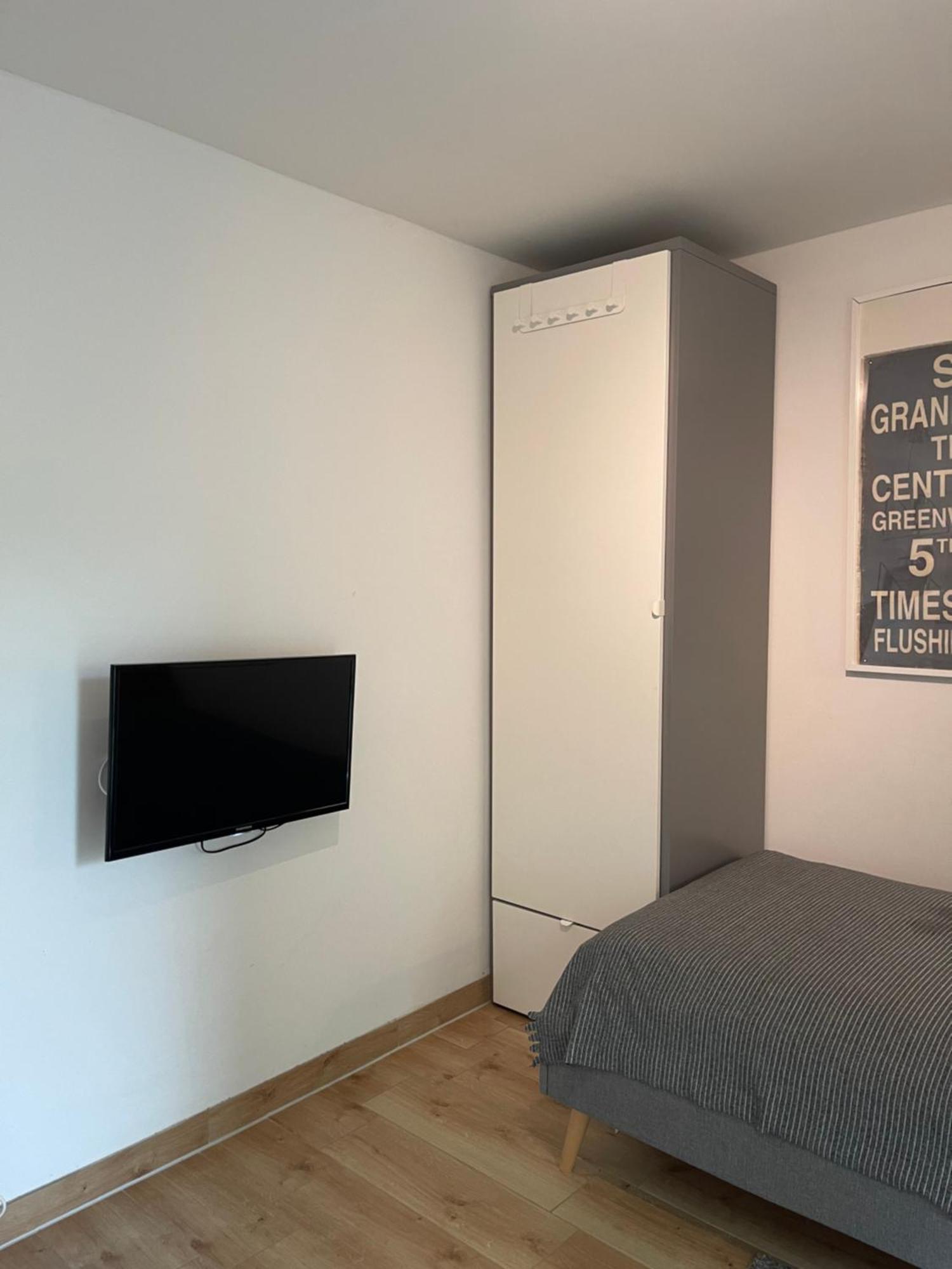 kleines Appartement am Schlossparkcenter Schwerin  Exterior foto