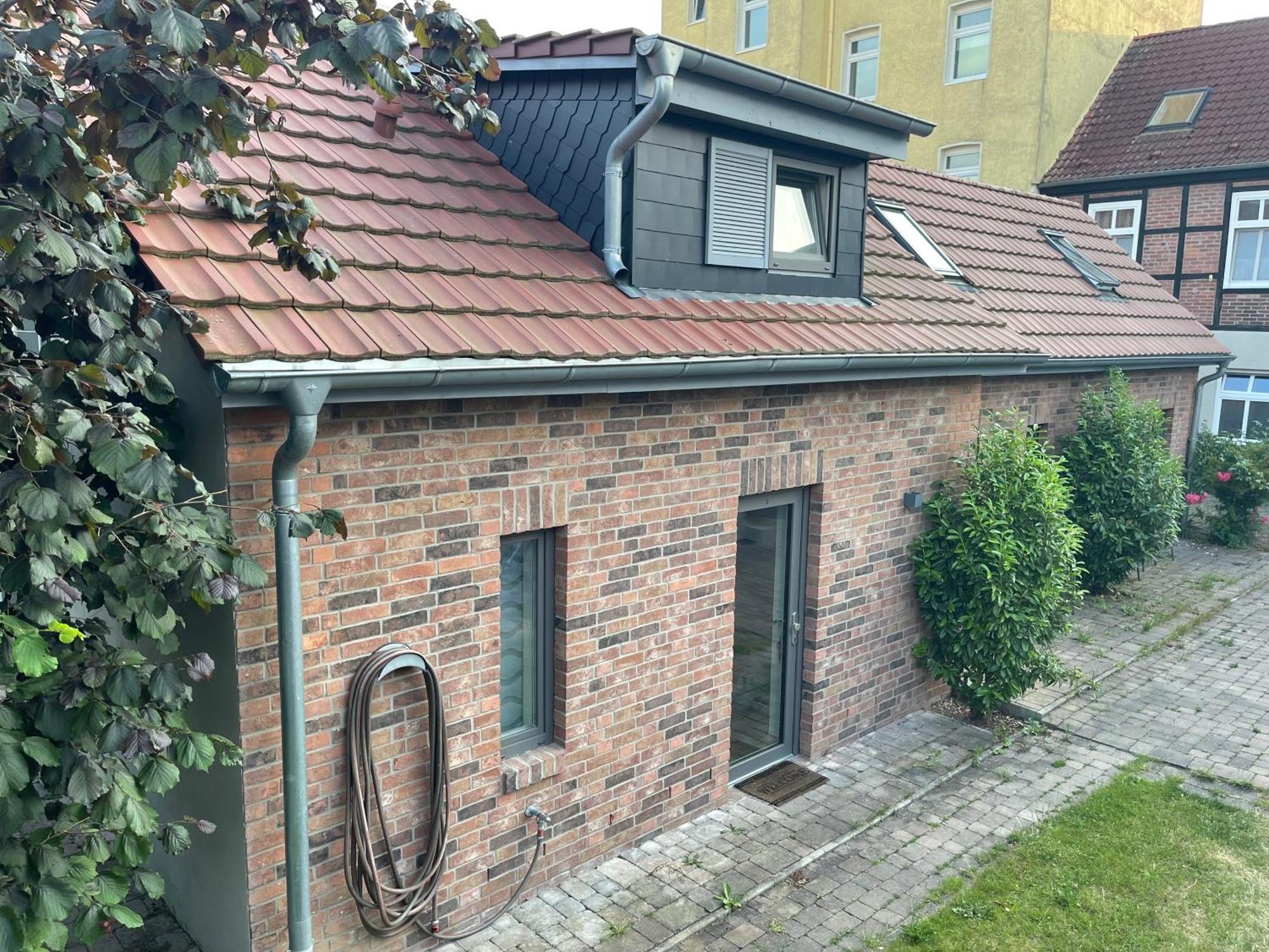 kleines Appartement am Schlossparkcenter Schwerin  Exterior foto