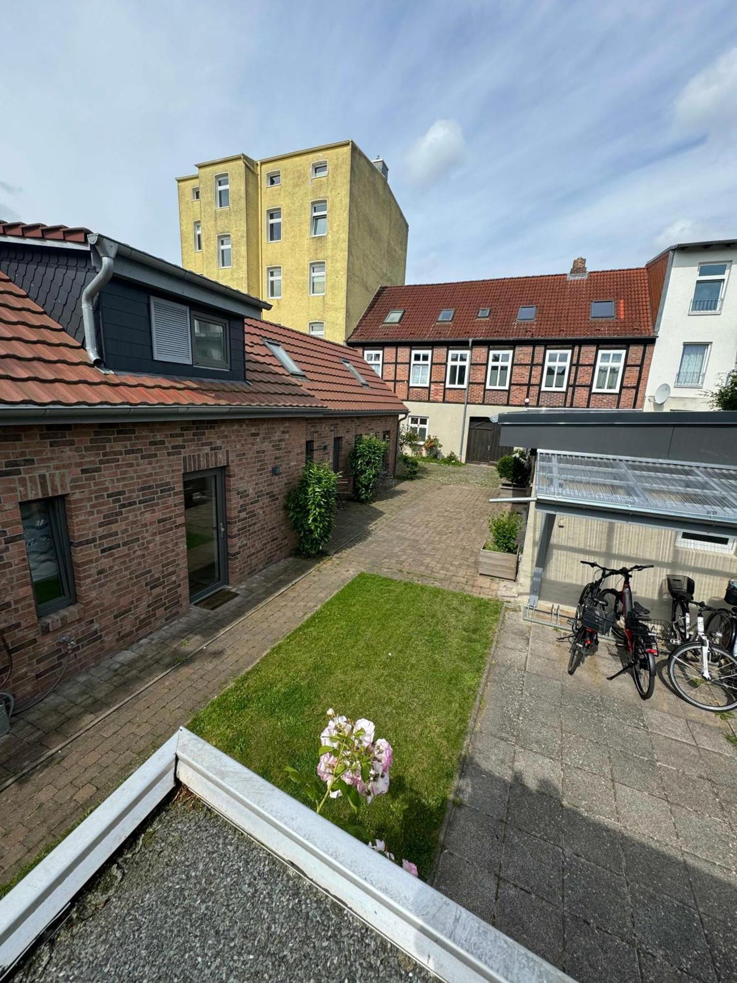 kleines Appartement am Schlossparkcenter Schwerin  Exterior foto